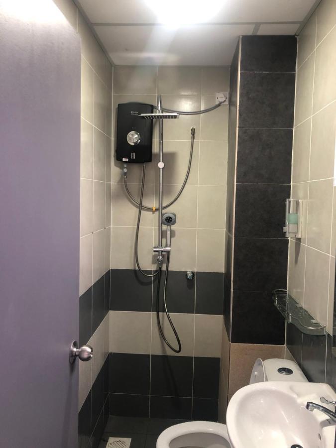 Ramadhina Eagle Eye View Home2Stay Emerald Avenue 브린창 외부 사진