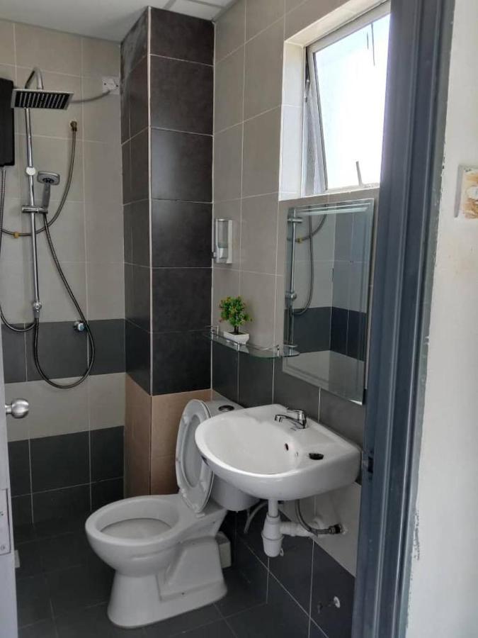Ramadhina Eagle Eye View Home2Stay Emerald Avenue 브린창 외부 사진